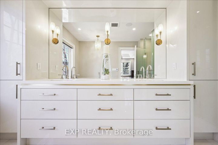 Photo 30 at 528 Wellington Crescent, WO West, Oakville