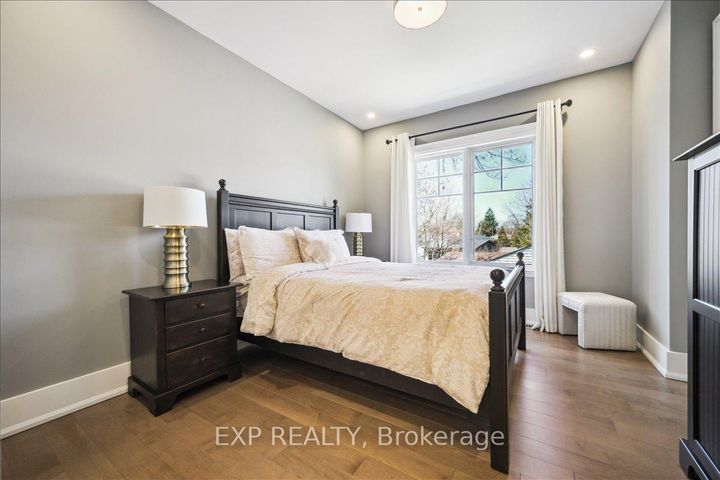 Photo 36 at 528 Wellington Crescent, WO West, Oakville