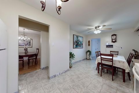 Photo 10 at 37 Marilyn Place, West Woodbridge, Vaughan