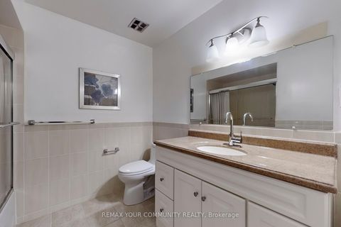 Photo 17 at 37 Marilyn Place, West Woodbridge, Vaughan