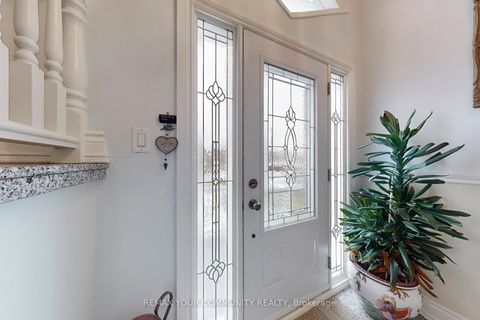 Photo 21 at 37 Marilyn Place, West Woodbridge, Vaughan