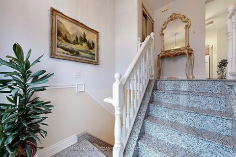 Photo 22 at 37 Marilyn Place, West Woodbridge, Vaughan