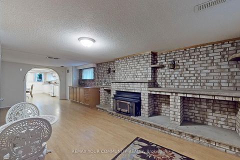 Photo 25 at 37 Marilyn Place, West Woodbridge, Vaughan