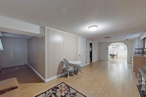 Photo 26 at 37 Marilyn Place, West Woodbridge, Vaughan