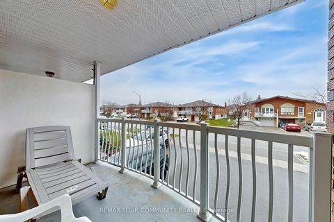 Photo 36 at 37 Marilyn Place, West Woodbridge, Vaughan