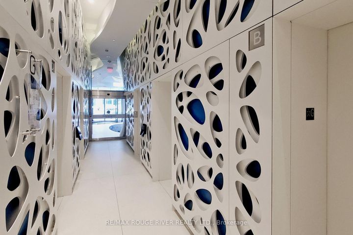 Photo 5 at 3211 - 1 Bloor Street E, Yonge Corridor, Toronto