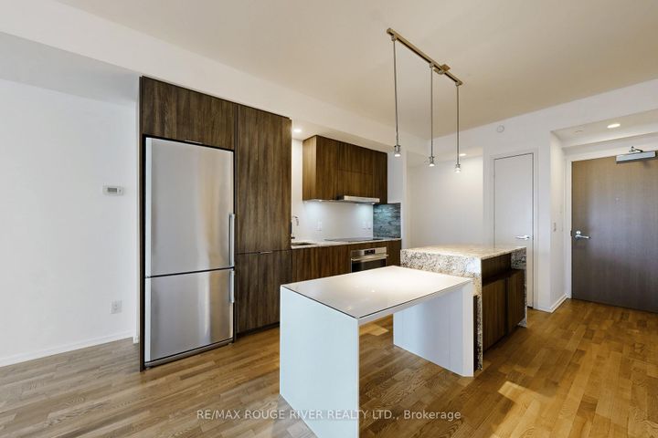 Photo 8 at 3211 - 1 Bloor Street E, Yonge Corridor, Toronto