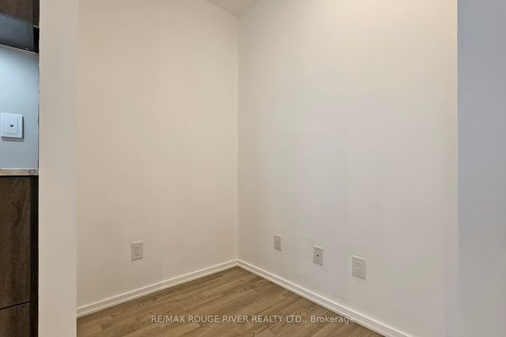 Photo 21 at 3211 - 1 Bloor Street E, Yonge Corridor, Toronto