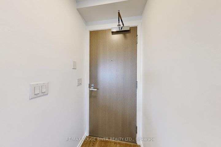 Photo 25 at 3211 - 1 Bloor Street E, Yonge Corridor, Toronto