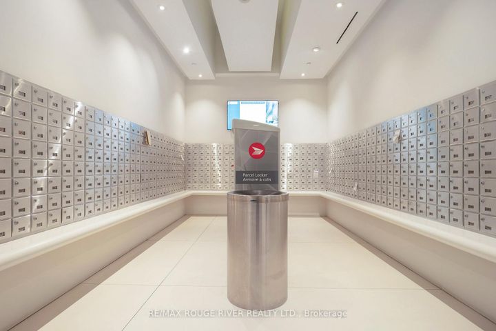 Photo 38 at 3211 - 1 Bloor Street E, Yonge Corridor, Toronto