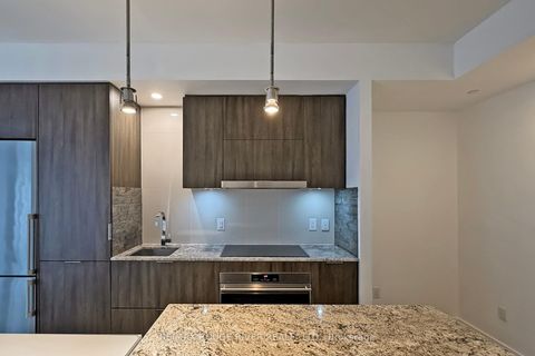 Photo 13 at 3211 - 1 Bloor Street E, Yonge Corridor, Toronto