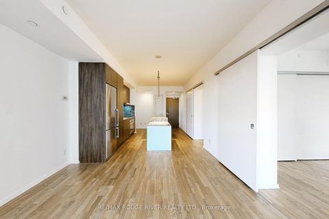 Photo 14 at 3211 - 1 Bloor Street E, Yonge Corridor, Toronto