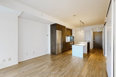 Photo 15 at 3211 - 1 Bloor Street E, Yonge Corridor, Toronto