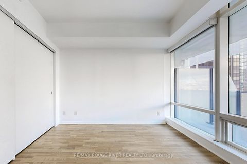 Photo 19 at 3211 - 1 Bloor Street E, Yonge Corridor, Toronto