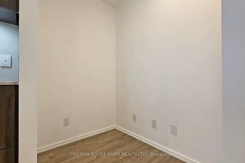 Photo 21 at 3211 - 1 Bloor Street E, Yonge Corridor, Toronto