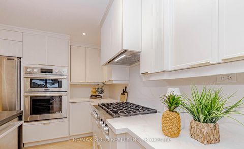 Photo 10 at 786 Euclid Avenue, Annex, Toronto