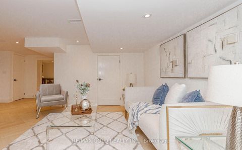 Photo 37 at 786 Euclid Avenue, Annex, Toronto