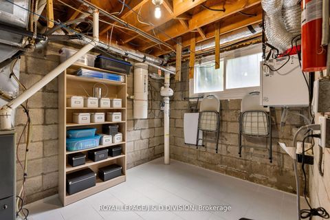 Photo 36 at 27 Paramount Court, Amesbury, Toronto