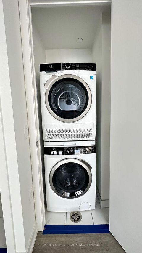 Photo 11 at 7108 - 55 Cooper Street, Waterfront Communities C1, Toronto