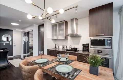 Photo 4 at 512 - 14 York Street, Waterfront Communities C1, Toronto