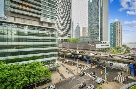 Photo 11 at 512 - 14 York Street, Waterfront Communities C1, Toronto