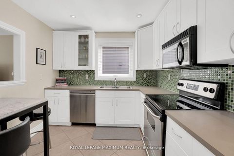 Photo 12 at 572 Northcliffe Boulevard, Oakwood Village, Toronto
