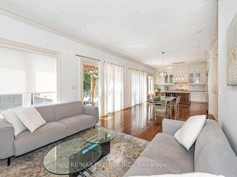 Photo 23 at 35 Yorkdale Crescent, Pelmo Park W5, Toronto