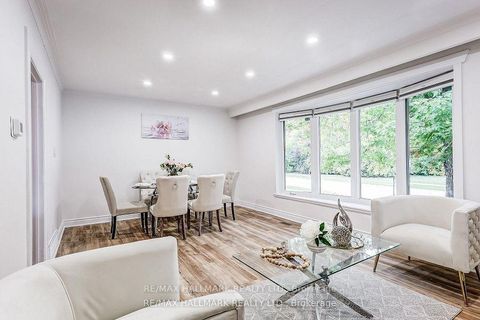 Photo 5 at 51 Aurora Heights Drive, Aurora Heights, Aurora