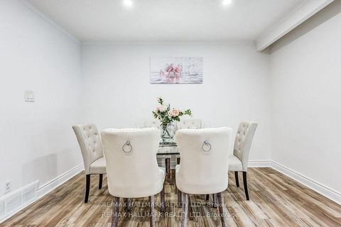 Photo 7 at 51 Aurora Heights Drive, Aurora Heights, Aurora