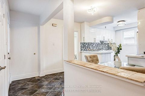 Photo 15 at 51 Aurora Heights Drive, Aurora Heights, Aurora