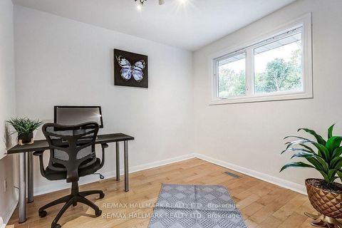 Photo 16 at 51 Aurora Heights Drive, Aurora Heights, Aurora