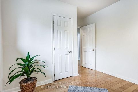 Photo 17 at 51 Aurora Heights Drive, Aurora Heights, Aurora