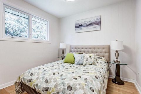 Photo 18 at 51 Aurora Heights Drive, Aurora Heights, Aurora