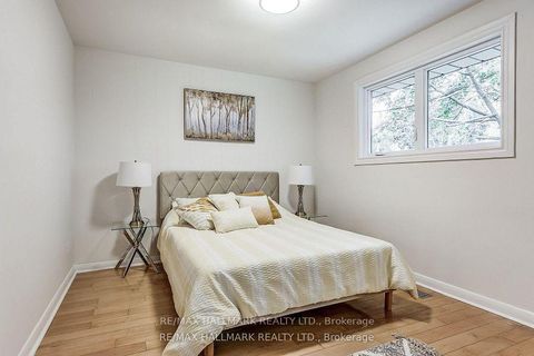 Photo 22 at 51 Aurora Heights Drive, Aurora Heights, Aurora