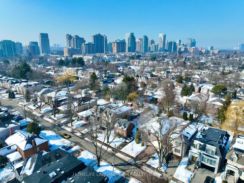 Photo 12 at 152 Parkview Avenue, Willowdale East, Toronto