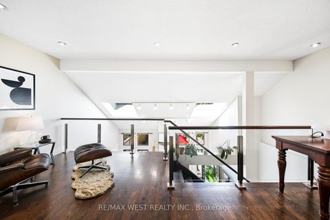 Photo 17 at 192 Pacific Avenue, High Park North, Toronto