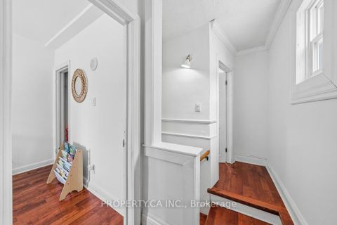 Photo 14 at 146 King Edward Avenue, Lumsden, Toronto