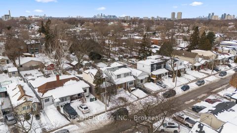Photo 32 at 146 King Edward Avenue, Lumsden, Toronto