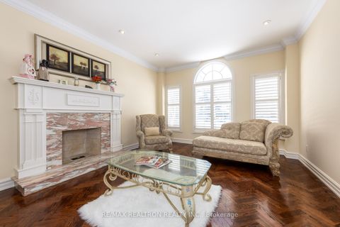 Photo 7 at 25 Clarkhill Street, Newtonbrook West, Toronto