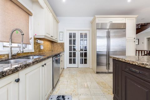 Photo 11 at 25 Clarkhill Street, Newtonbrook West, Toronto