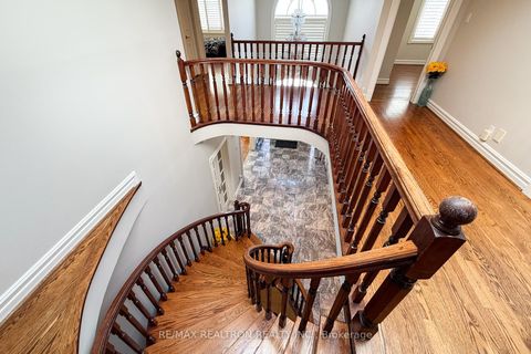 Photo 20 at 25 Clarkhill Street, Newtonbrook West, Toronto