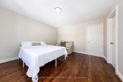 Photo 30 at 25 Clarkhill Street, Newtonbrook West, Toronto