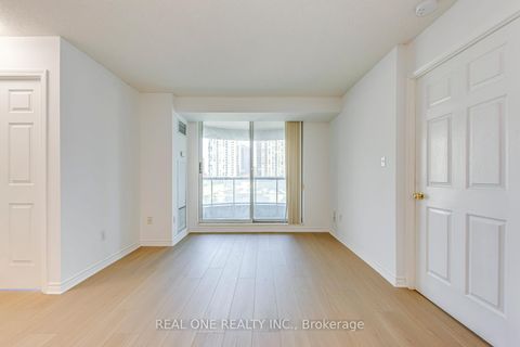 Photo 8 at 602 - 7 Lorraine Drive, Willowdale West, Toronto