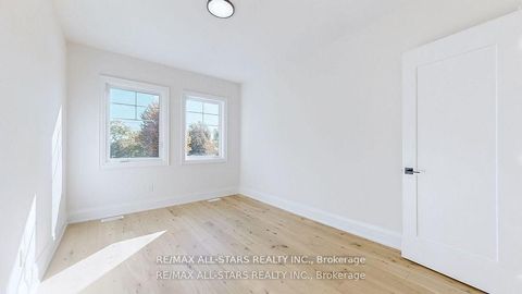 Photo 24 at 48 Third Avenue S, Uxbridge