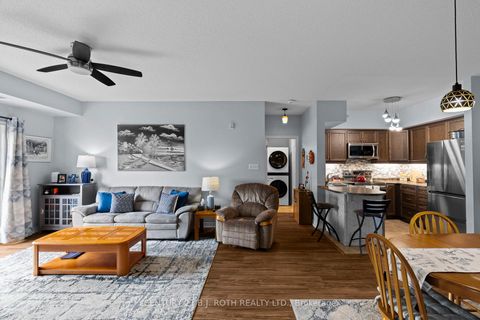 Photo 11 at 407 - 7 GREENWICH Street, Ardagh, Barrie