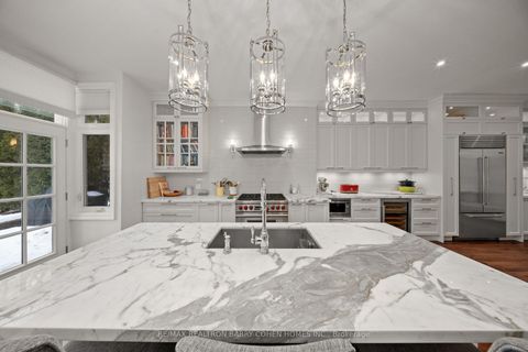 Photo 10 at 302 Russell Hill Road, Casa Loma, Toronto