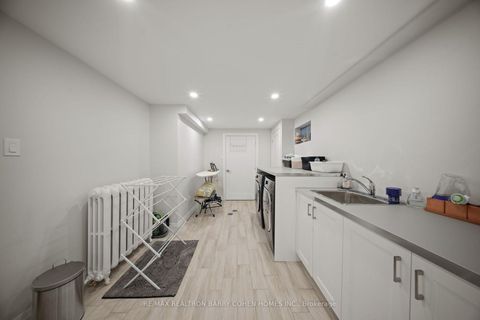 Photo 29 at 302 Russell Hill Road, Casa Loma, Toronto