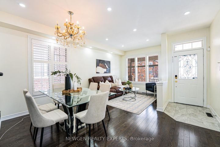 Photo 5 at 38 Bonnie Braes Drive, Credit Valley, Brampton