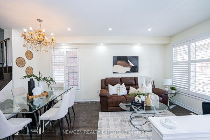 Photo 7 at 38 Bonnie Braes Drive, Credit Valley, Brampton