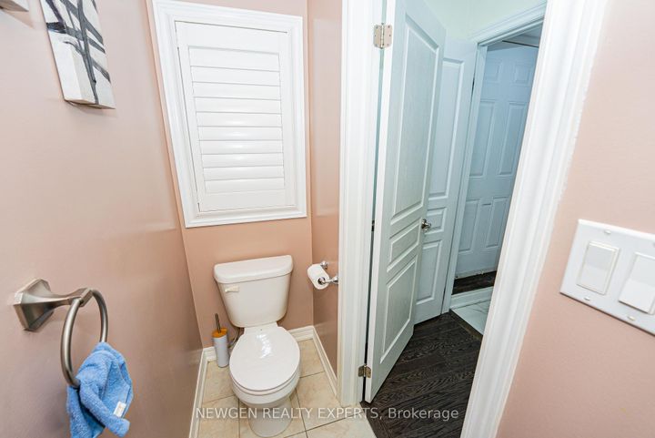 Photo 15 at 38 Bonnie Braes Drive, Credit Valley, Brampton